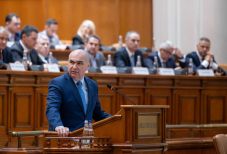 Bolojan jövőre értékeli ki a minisztereit