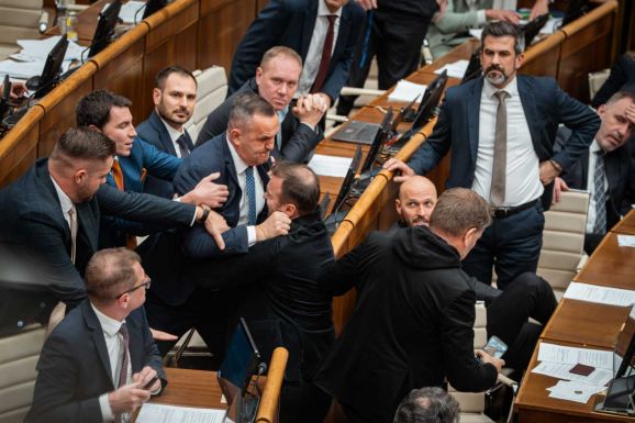 Rács mögé kerülhet, aki megkérdőjelezi a Beneš-dekrétumokat – „Közénk is lövethettek volna” (VIDEÓ)