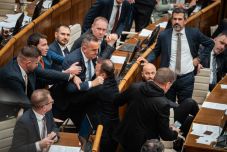 Rács mögé kerülhet, aki megkérdőjelezi a Beneš-dekrétumokat – „Közénk is lövethettek volna” (VIDEÓ)