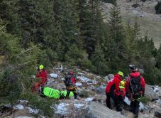 A szombaton megsérült turistát még nem tudták lehozni a Fogarasi-havasokból