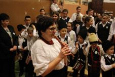 Kettős ünnepet ültek Kézdiszentkereszten: iskolai évforduló és falumonográfia bemutatója