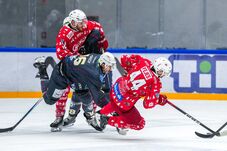 Harapott a magyar válogatott hokis a Gyergyó elleni meccsen, eltiltották