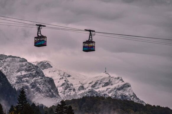 Leállt a hatalmas szél miatt a Sinaia-i felvonó