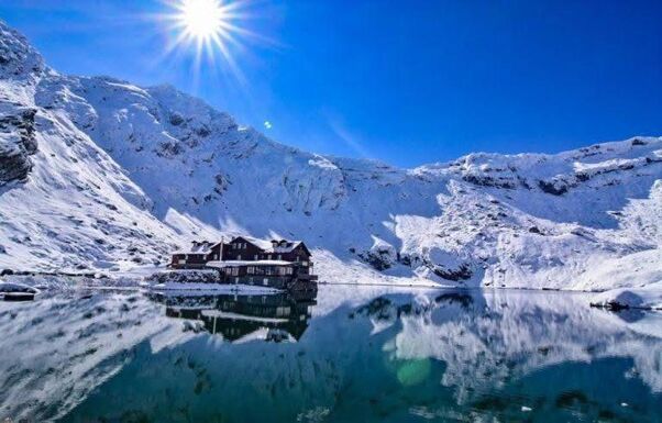 Szélvihar miatt rekedtek turisták a Bâlea-tó menedékházainál