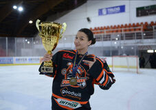 Számos sikert elért a hokiban, énekesi pályáját is építené a csíkszenttamási Bálint Anna-Regina