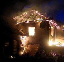 Kigyulladt egy ház a Hargita megyei Marosfőn, 92 éves lakója bennégett