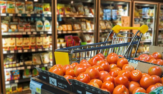 Szupermarket-bojkott: újabb demagóg ostobasággal hülyíti Georgescu a népet