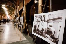 Könyv és gyertya – Díjátadással ért véget Marosvásárhelyen a 35 évvel ezelőtti események felidézése 