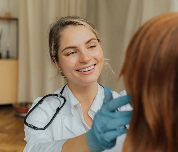 Megháromszorozódott tíz év alatt az egészségügy költségvetése – a betegek nem érzik