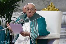 Kórházba került Ferenc pápa