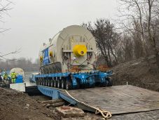 Erdélybe tart minden idők legnagyobb, Magyarországon áthaladó közúti szállítmánya 