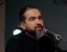 Házkutatást tartottak a filmrendező pap nagyváradi otthonában