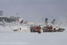 A hátán landolt egy repülőgép – Tizennyolcan megsérültek (VIDEÓ)