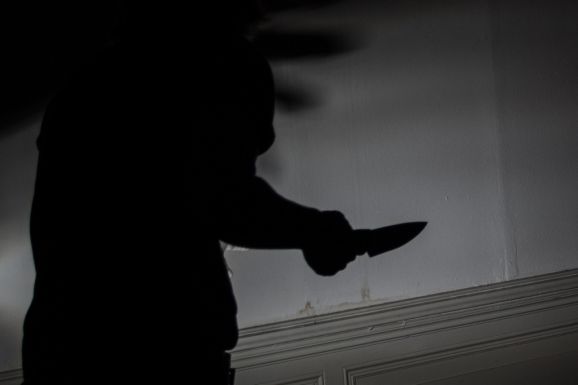 Az utcán késeltek halálra egy 11 éves kislányt Hollandiában