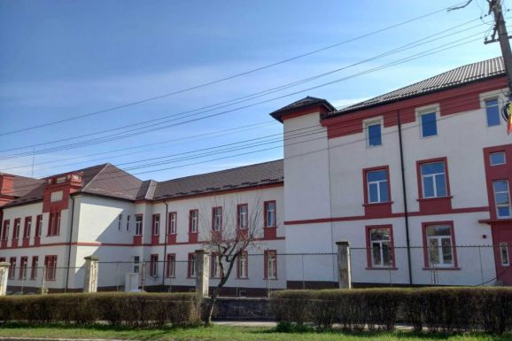 Folytatódik a tüdőszanatórium korszerűsítése Nagyenyeden