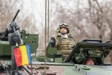 Iohannis több pénzt fordítana a védelemre