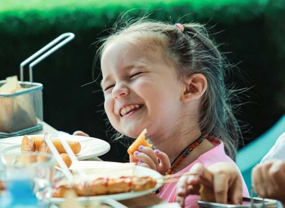 Közel 1500 tanintézetben lesz Egészséges étkezés