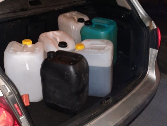 Üzemanyaglopás közben érték tetten a Hargita megyei bűnbandát