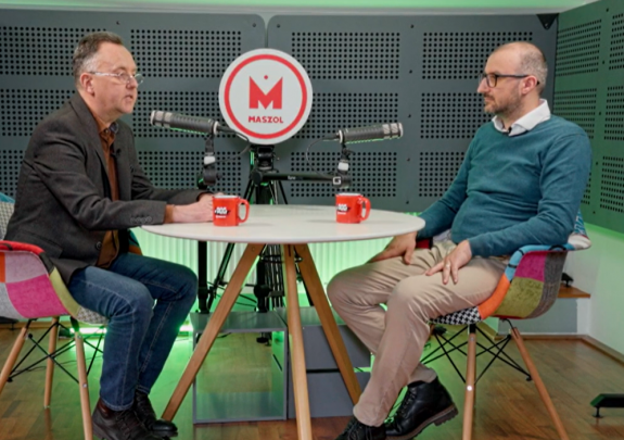 Szorul a hurok Georgescu körül: ki nyer, ki veszít? – Illyés Gergely politológussal beszélgettünk