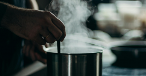 Megnyitották a Máltai Szeretetszolgálat szociális konyháját, és farsangi mulatságot szerveztek Nagyenyeden