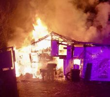 Leégett egy garázs és a benne lévő javak