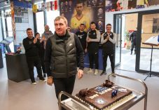 Önéletrajzi könyvvel ünnepelte hatvanadik születésnapját Hagi