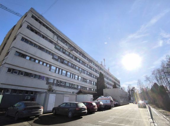 Inspiráló csapatmunka a csíkszeredai kórházban – 22 éves fiatalembernek ültettek be defibrillátort