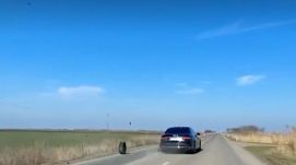 A román határ közelében szakadt le a szerb elnök autójának a kereke