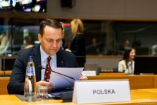 Barátból ellenség: magyar-lengyel diplomáciai háború 