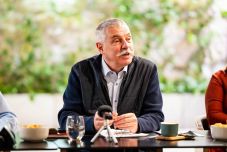 Tamás Sándor: Ahol gyenge a politikai vezetés, ott más struktúrák veszik át a hatalmat