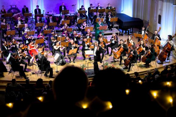 Tripla újévi koncert a szatmárnémeti filharmóniában