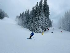 Két újabb műhavas sípálya nyílt meg Brassópojánán