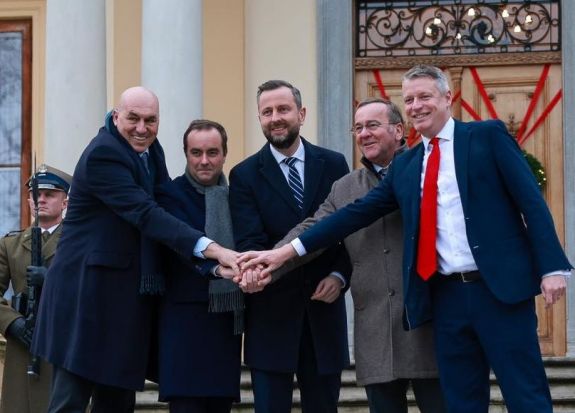 A lengyelek szerint „a fegyveripar fellendülésének esztendeje kell legyen” 2025. Európában