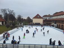 Január végéig lehet korcsolyázni a marosvásárhelyi várban