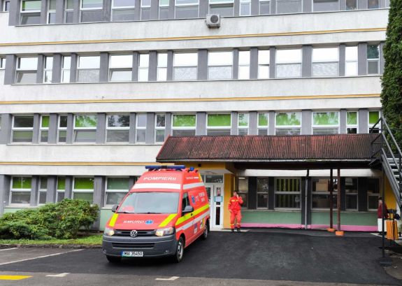 FRISSÍTVE – Tűz ütött ki éjjel a csíkszeredai kórház sebészetén