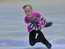 Élete a műkorcsolyázás: 9 évesen már nemzetközi sikereket ért el a kézdivásárhelyi Nagy-Rozsnyai Lotti