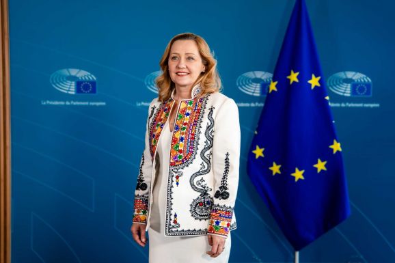 Visszaléphet az elnökjelöltségtől Elena Lasconi