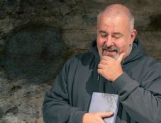 „A kultúra nem haldoklik, csak csinálni kell” – Ünnepi beszélgetés Szántai Jánossal a magyar kultúra napja alkalmából