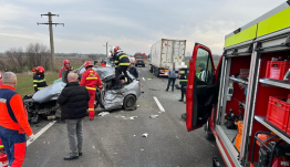 Három életet követelt egy előzés