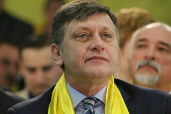 Antonescu: Georgescu „egy kísértet”, Iohannisnak távoznia kellett volna