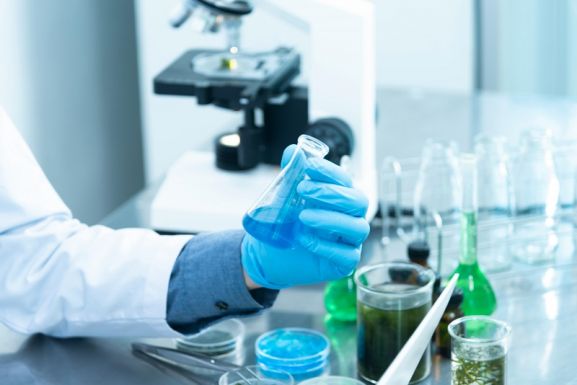 CIA pálfordulás: kínai laborból származik a Covid-járványt okozó vírus