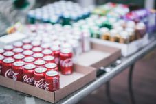 Nagy mennyiségű termékét hívta vissza a Coca-Cola