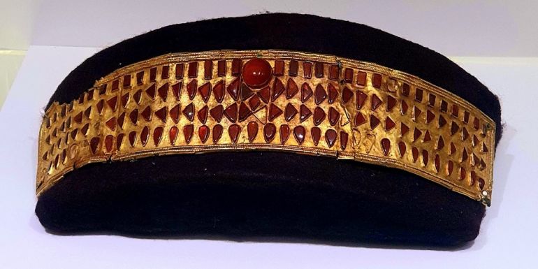 Megijedtek: fontolgatja a romániai múzeum, hogy kölcsönadja-e a hun hercegnő diadémját Magyarországnak