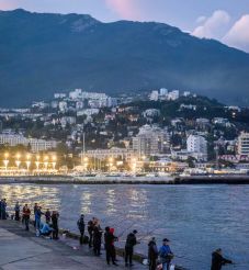 Oroszország: milliárdos nyereség ukrán ingatlanokból – Zelenszkij lakását is eladták