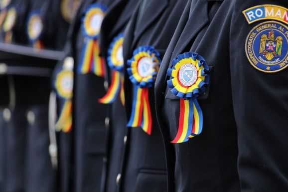 Beomlott a mennyezet a rendőriskola bentlakásában – ironizál a szakszervezet (VIDEÓ)