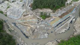 FRISSÍTVE: Evakuálnak Parajdon