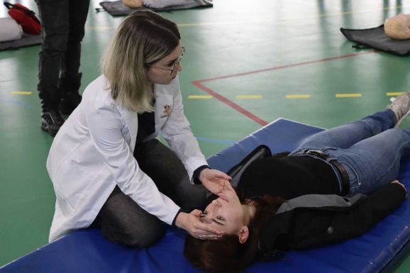 Elsősegélynyújtást oktattak a varsolci gyerekeknek és felnőtteknek