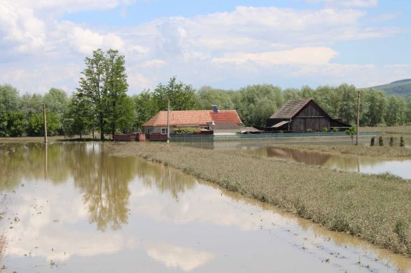 Pénzadományokat gyűjt a Gyulafehérvári Caritas az árvízkárosultaknak