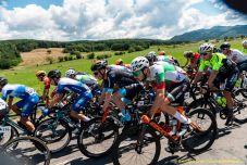 Fesztiválhangulat, profi és amatőr bringások a Székelyföldi Kerékpáros Körversenyen