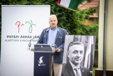 Emléktáblát avattak Potápi Árpád Jánosnak Csíksomlyón – „Itt otthon van”